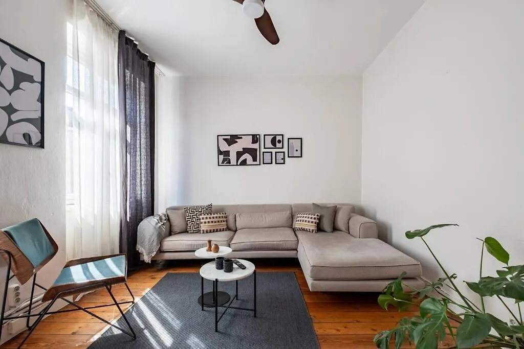 Charming Historical Apartment In Galata Istanboel