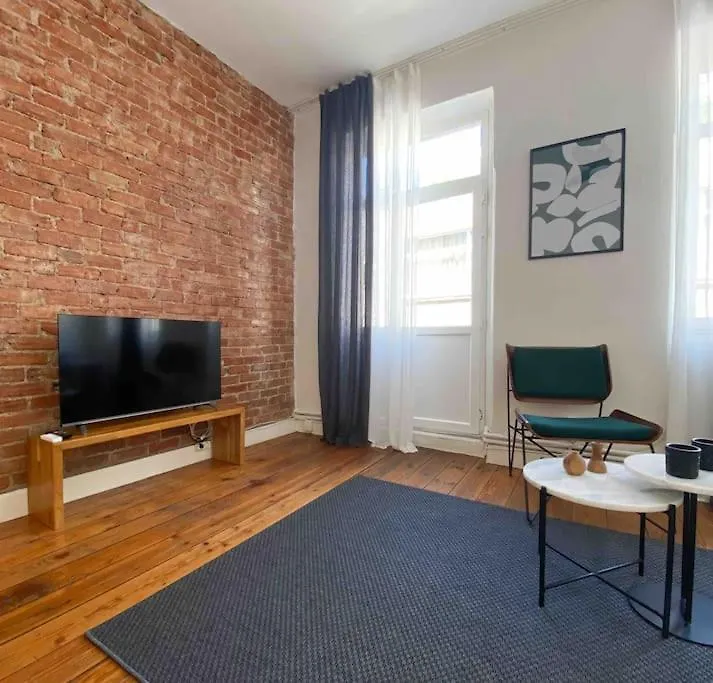 Charming Historical Apartment In Galata Istanboel